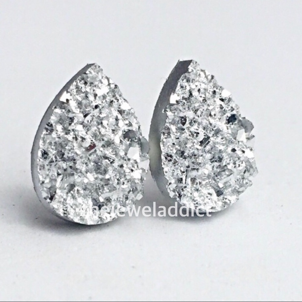 3 for 15🎀 silver Druzy style teardrop studs - Picture 3 of 5